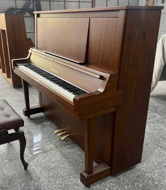 Piano Yamaha W101